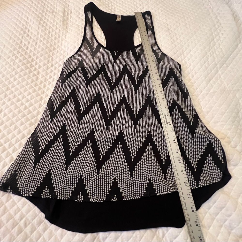 Bella D. Sheer Front Racer back Tank Women's Medium - Picture 4 of 12
